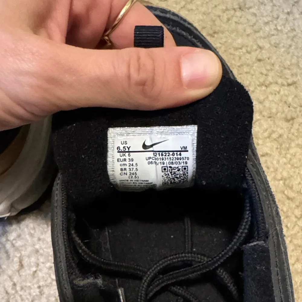 Nike sleek air